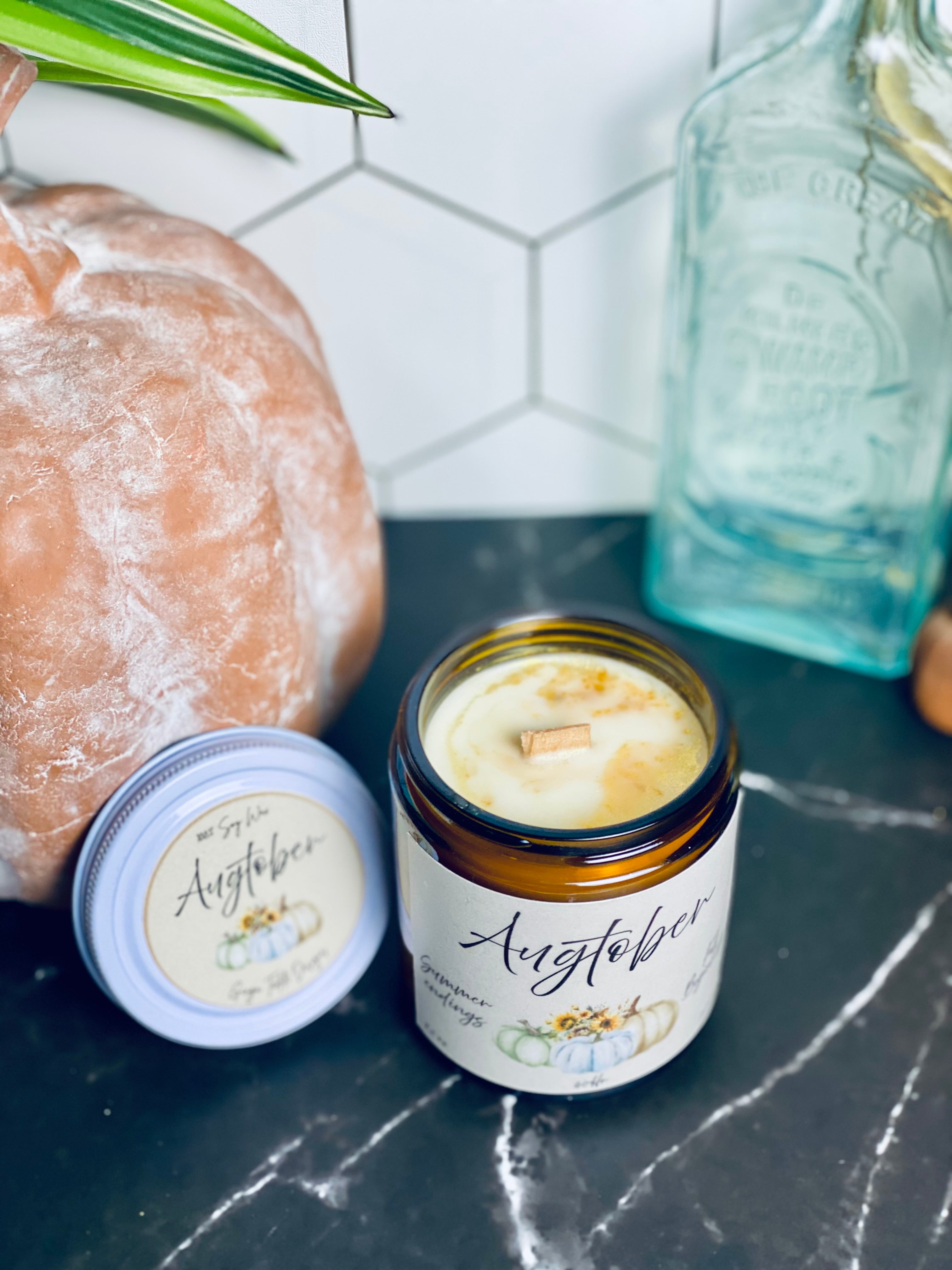 Augtober Candle