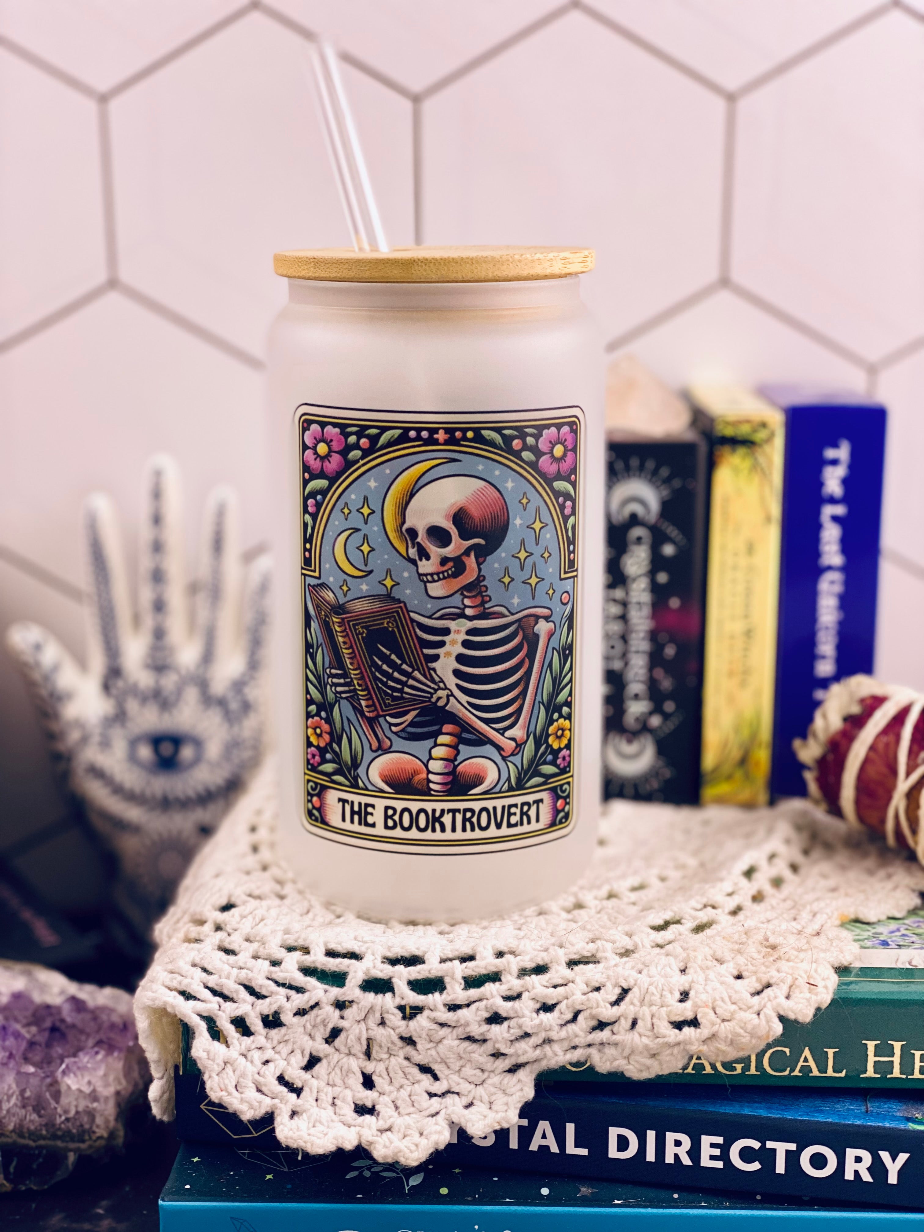 The Booktrovert Glass can