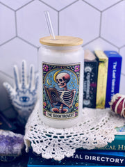 The Booktrovert Glass can